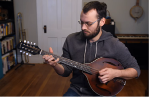Mandolin vs Banjo Reviewed